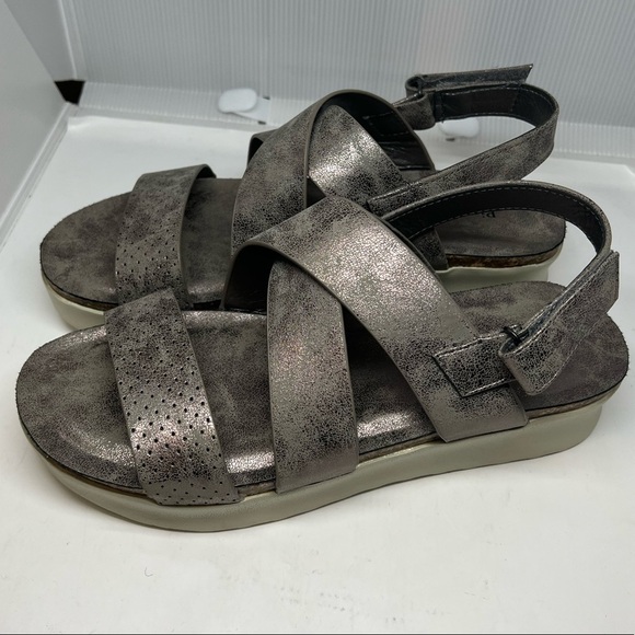 Pierre Dumas Pewter Casual Sandals SZ 9 - Picture 1 of 7